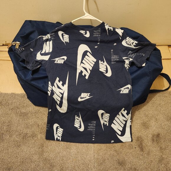 Nike T-Shirt - Blue (Medium) - Picture 2 of 3